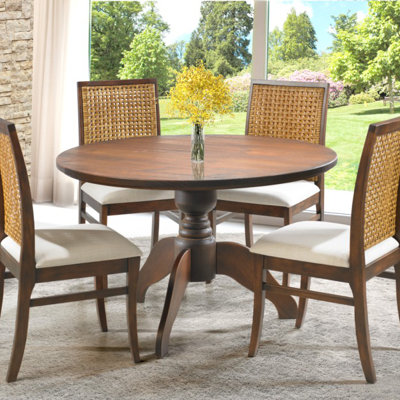 Class Pine Round Solid Wood Dining Table