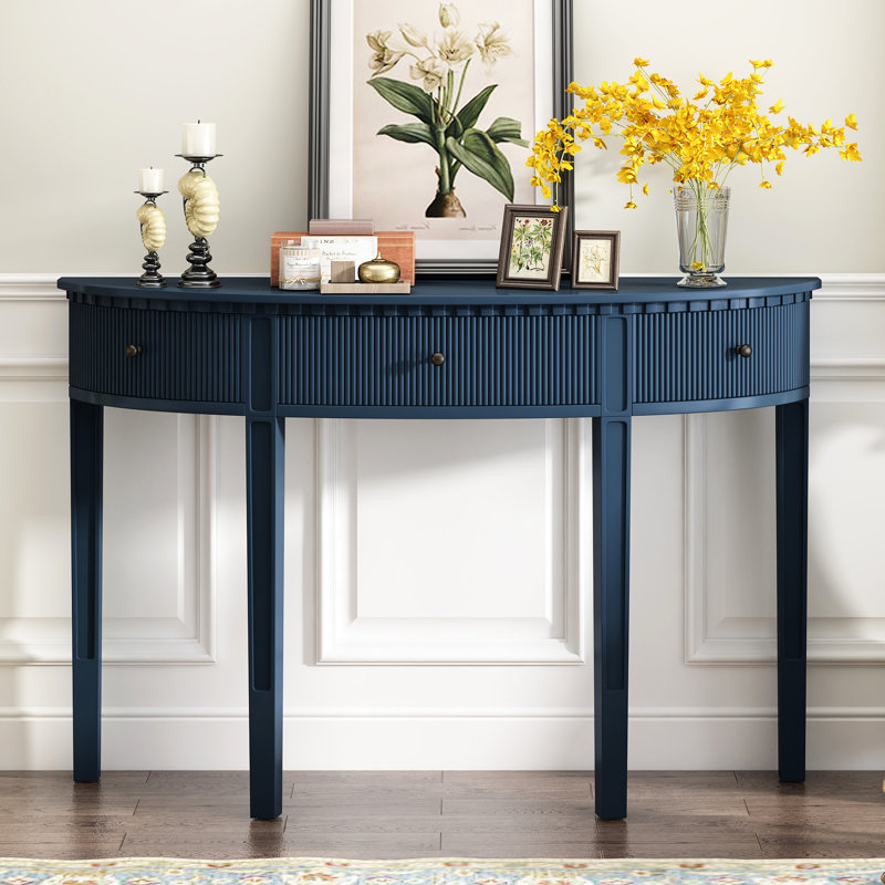 Console verticale en placage de pin à rayures avec quatre pieds, trois tiroirs, bleu marine, élégant et polyvalent pour les espaces principaux