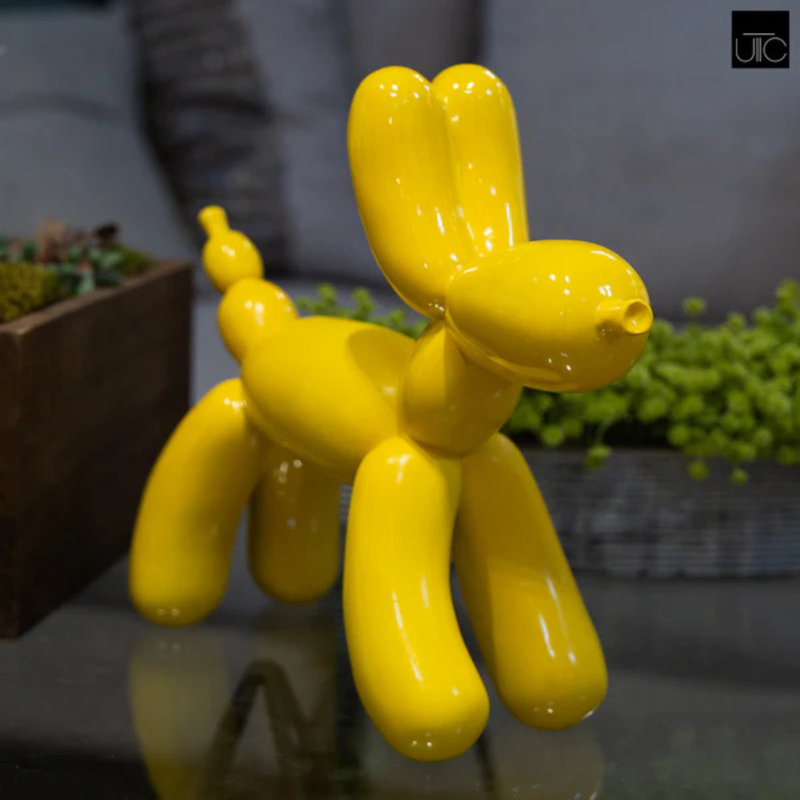 Résine jaune chien