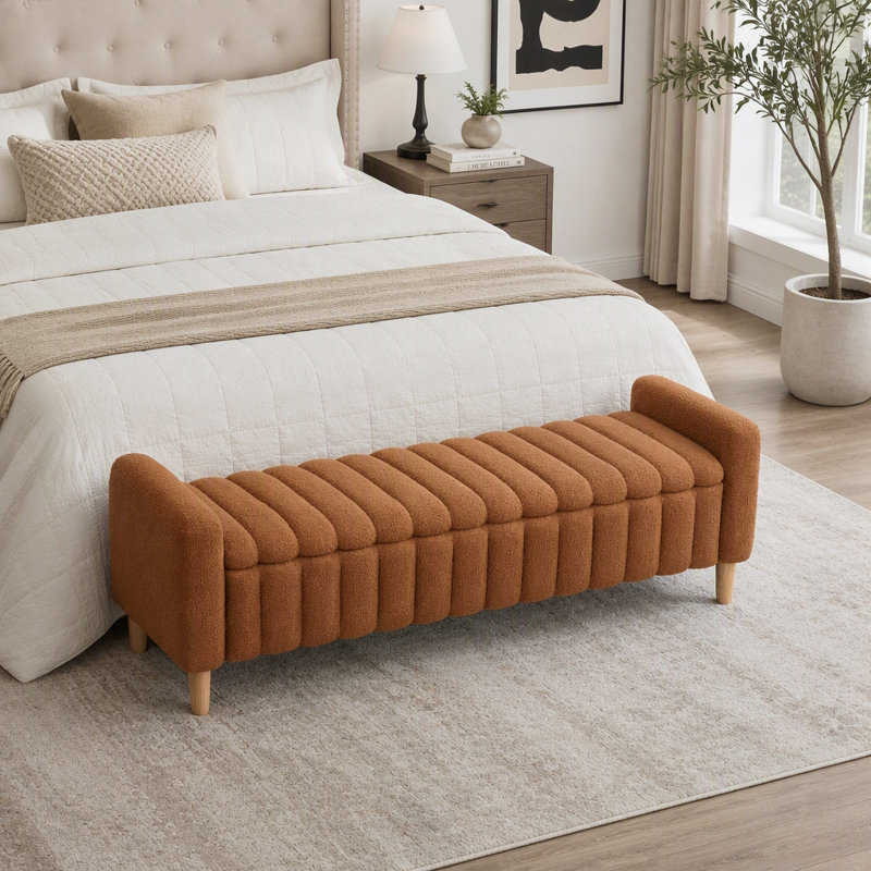 Banc de rangement capitonné Wave Channel avec tissu Teddy et pieds en bois massif, Caramel, Caramel
