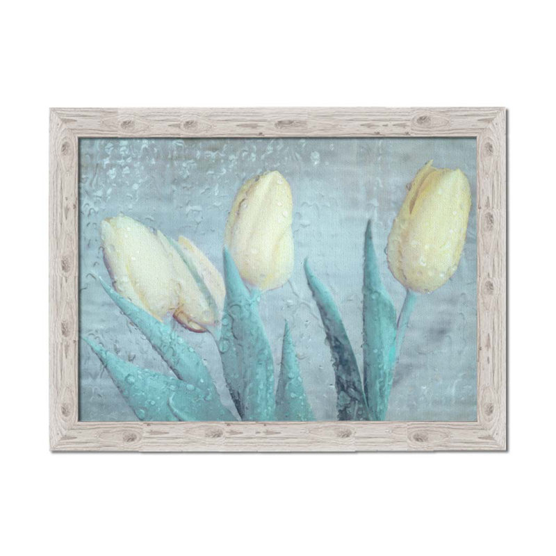 I Love Tulips in the Rain par Hal Halli. Impression sur papier - Montée et encadrée avec de l'acrylique transparent