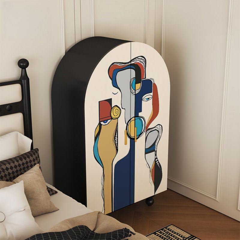 Armoire arquée avec tablettes et portes