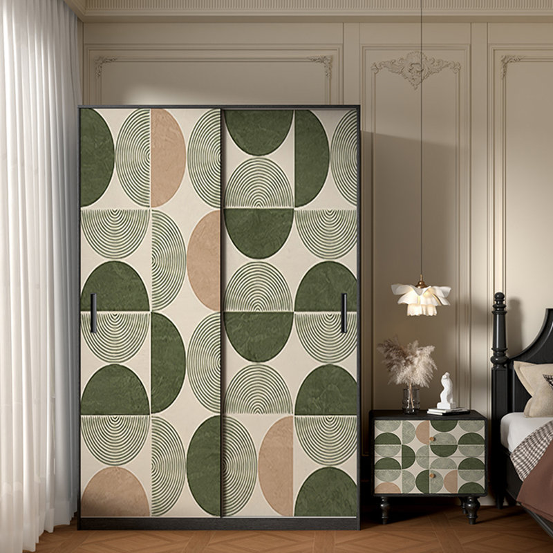 Armoire française en bois massif de style crème