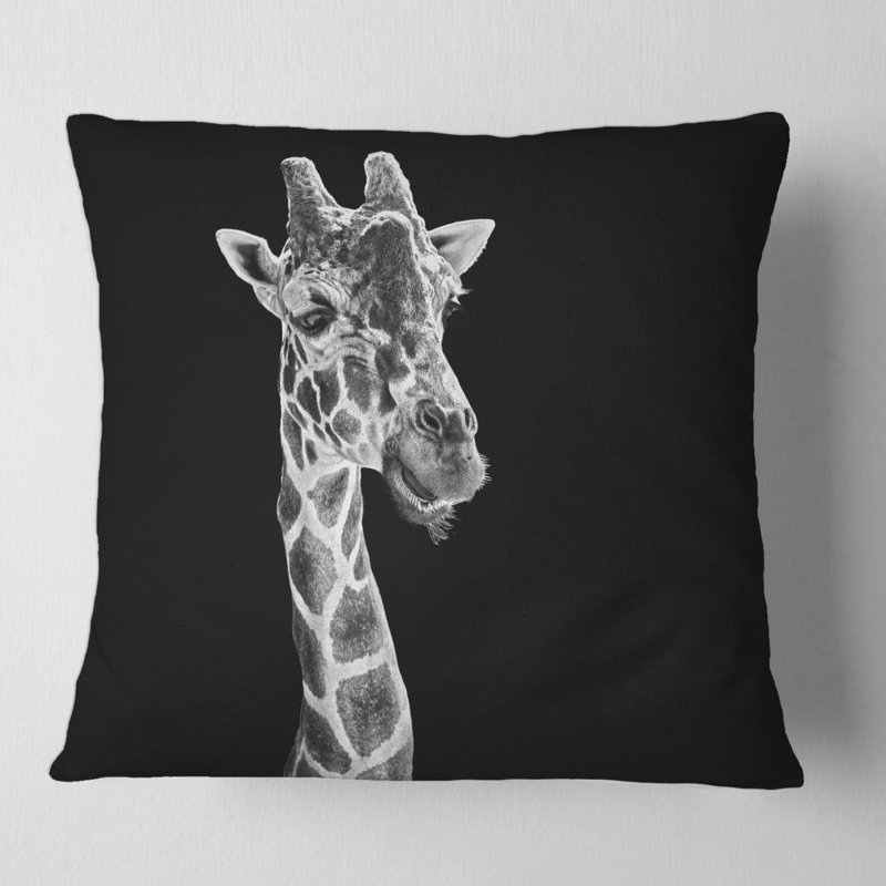 Gros plan, housse de coussin carré et insert Portrait of a Giraffe II, 16" x 16"