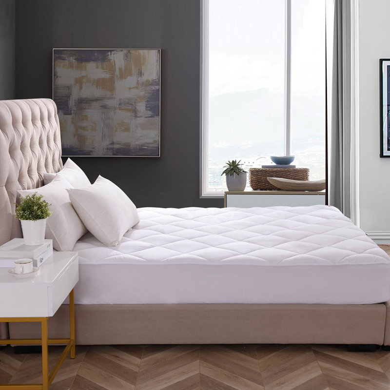 Surya 1'' Down Alternative Mattress Pad, Queen