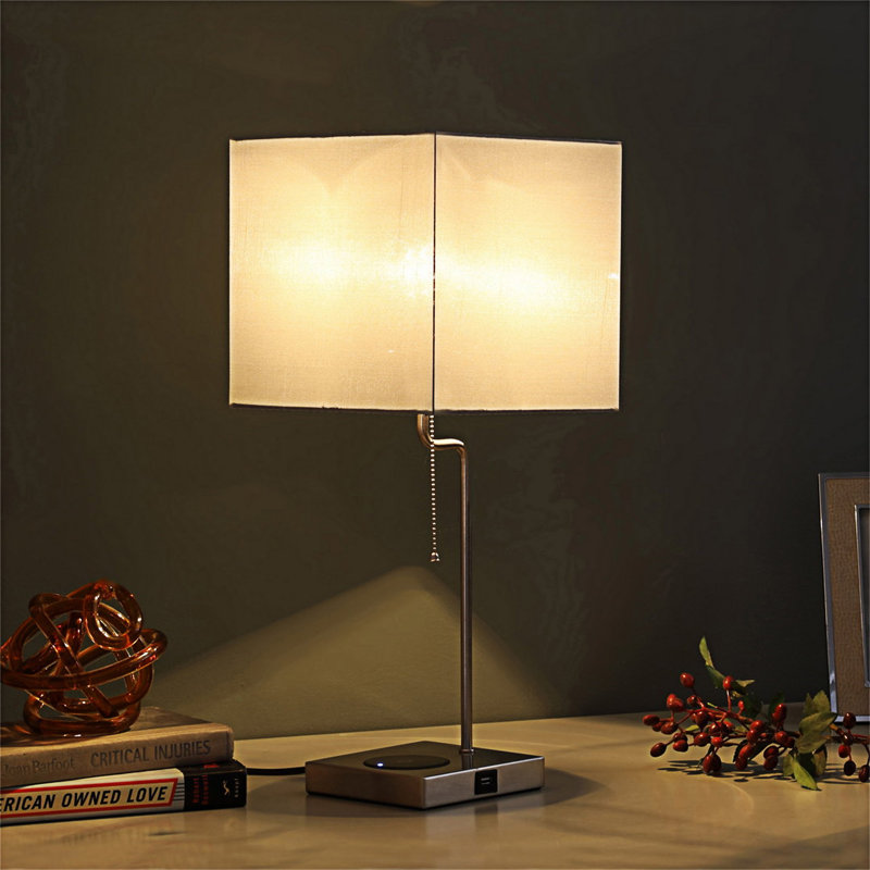 Lampe de table carrée avec station de charge