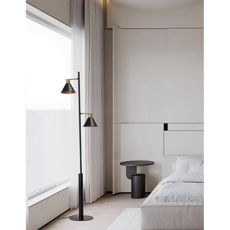 Éclairage d'appoint sur pied en fer moderne à deux lumières Modern