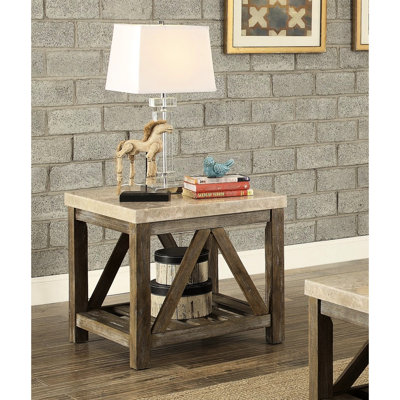 Table d'appoint de style industriel avec plateau en marbre et base en bois pour un intérieur vivant