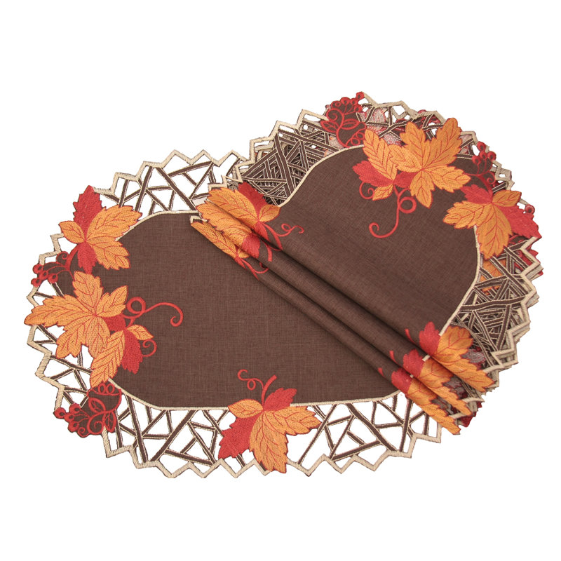 Weinberger Polyester Embroidered Oval Placemat