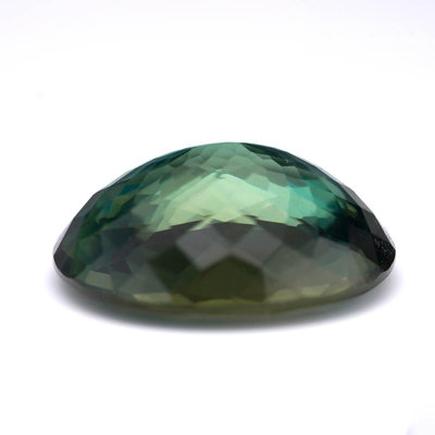Pierre d'apatite verte certifiée 24,47 carats