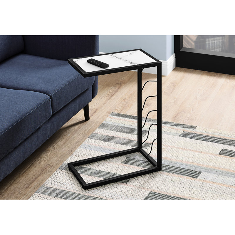 Table d'appoint avec stratifié blanc non lustré et structure en métal noir pour l'intérieur de la chambre