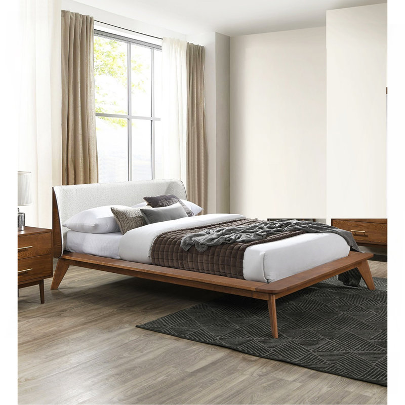 Superbe ensemble de chambre à coucher en noyer de 3 pièces avec très grand lit et 2 tables de chevet en tissu d'ameublement à oreilles de style moderne Mid-Century