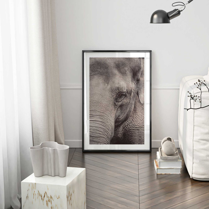 «Wise Gaze Print», dans un cadre,, H 25 po x l 19 po x P 1,25 po, Cadre noir satiné