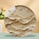 Horloge murale élégante en beige avec design unique - horloge murale moderne en verre 12 po