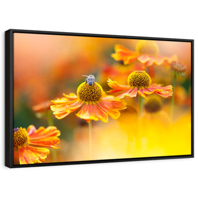 «Bee On Sneezeweed Flower», reproduction sur toile