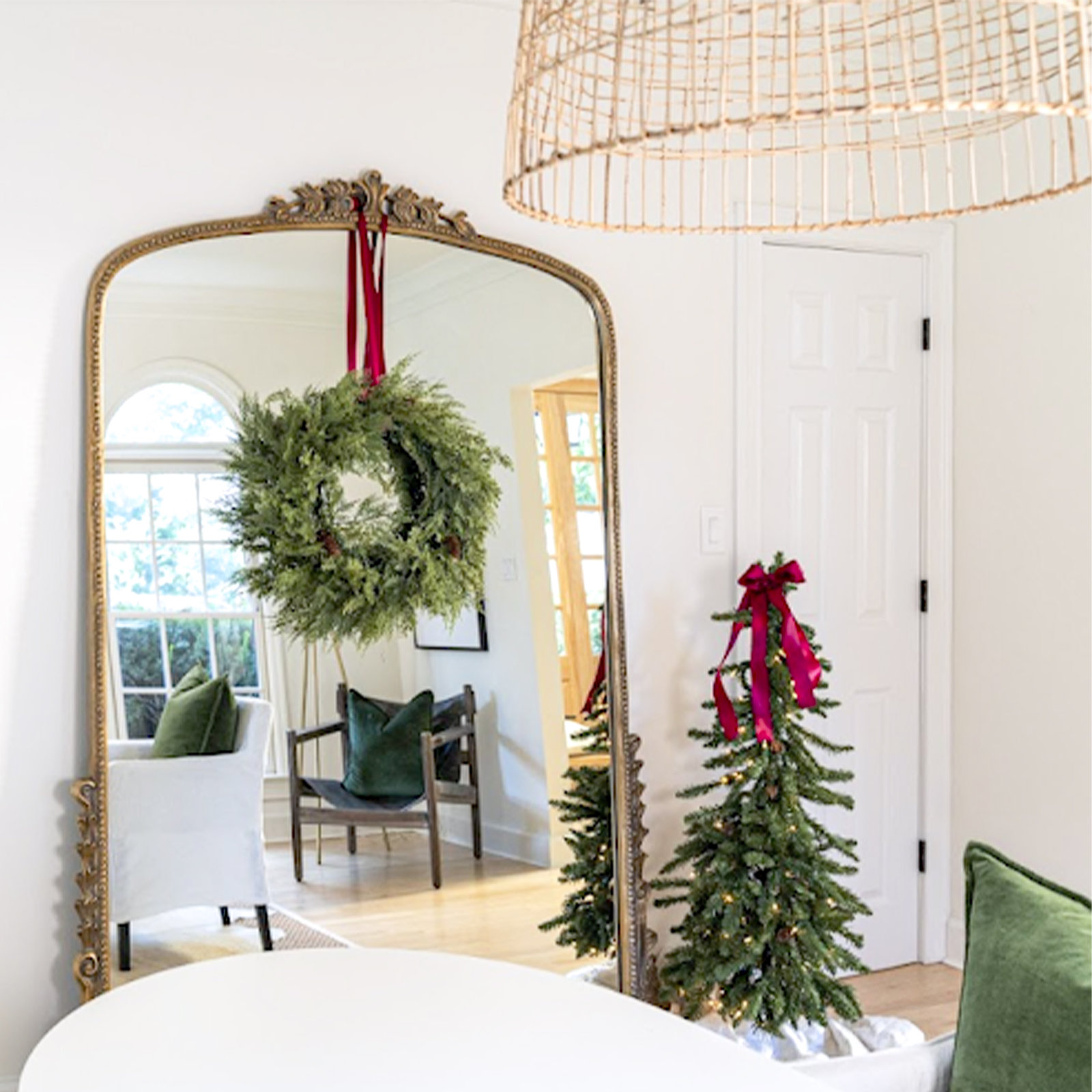 Lighted Wreath, 26"