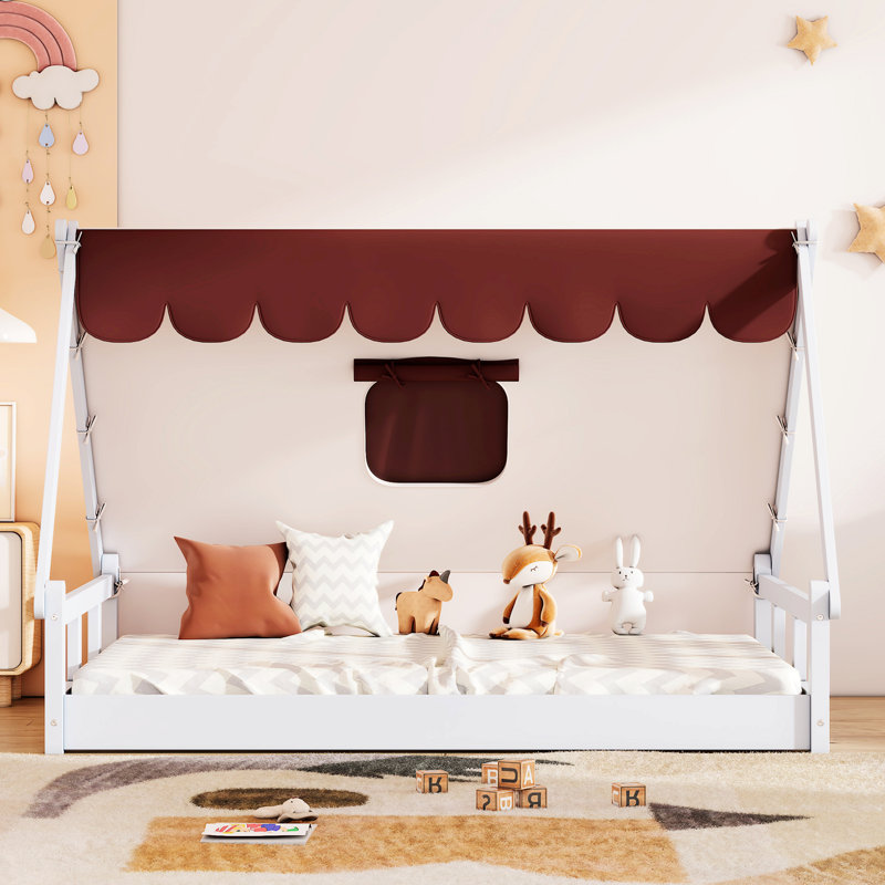 Aviannah Canopy Bed, Brown