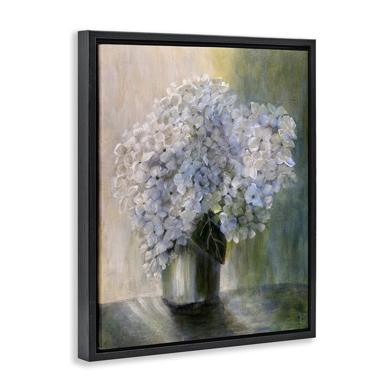 "Hydrangea Still Life", art mural encadré flottant par Doris Charest, H 31 po x l 25 po, Cadre flottant noir de jais
