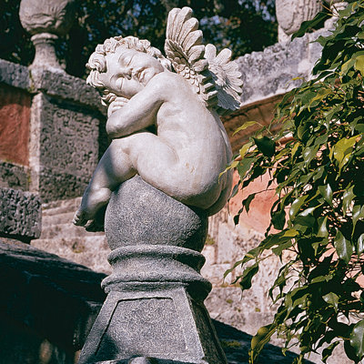 Weather Resistant UV Resistant Polyresin Garden Statue
