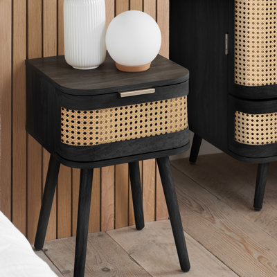 Amanni 1 Piece Bedroom Set