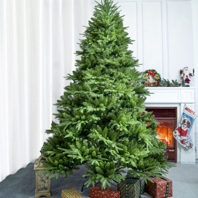7.5' Artificial Christmas Tree