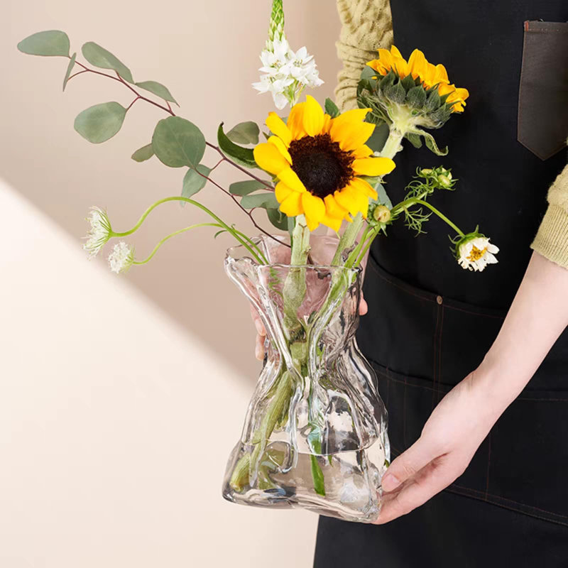 Grand vase irrégulier de 8,5 pouces