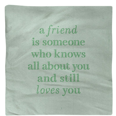 Serviette et citation manuscrite «Love and Friendship»