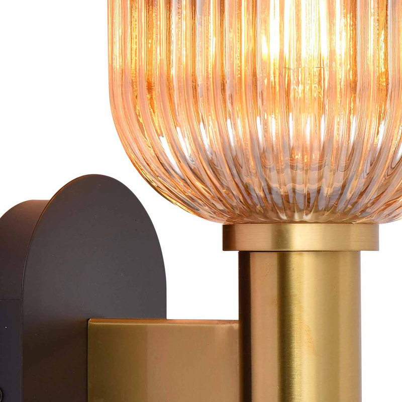 Alyia Steel Wallchiere, Amber Glass