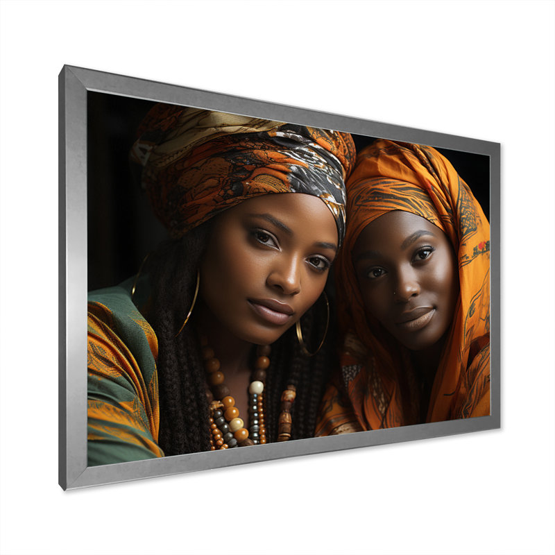 World Cultures Sœurs II sur toile, H 34 po x l 44 po x P 1,5 po, Cadre photo argenté