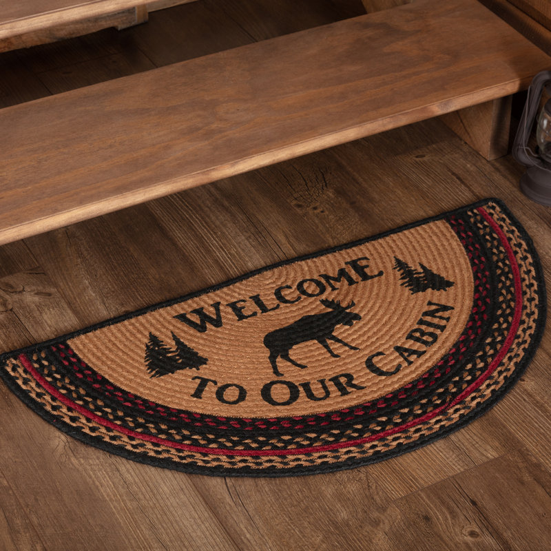 Indoor Rug, Half Circle 1'4" x 2'9"