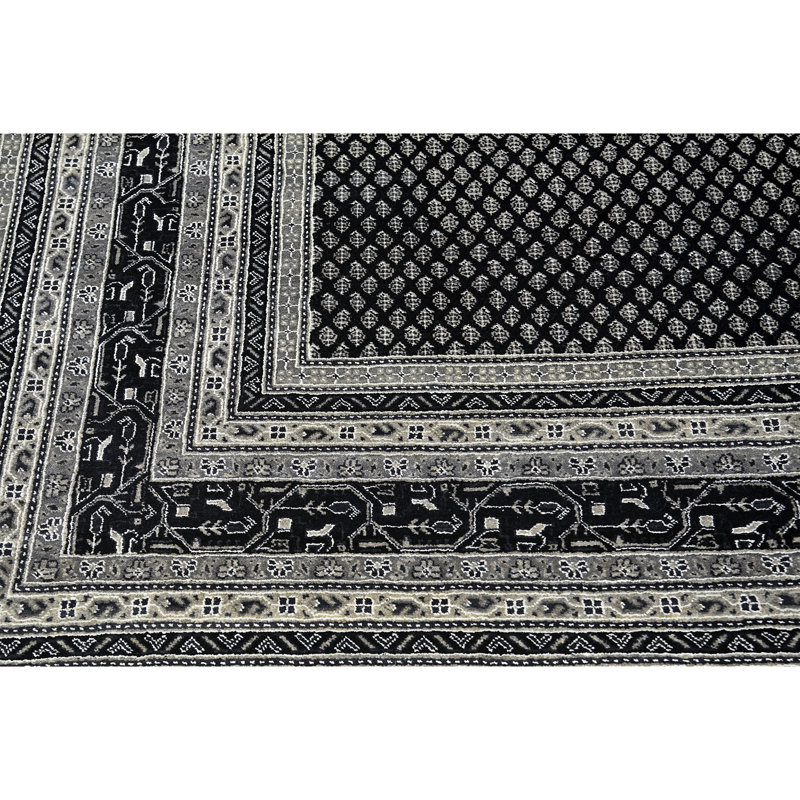 Hand Knotted Geometric Area Rug in Black/White