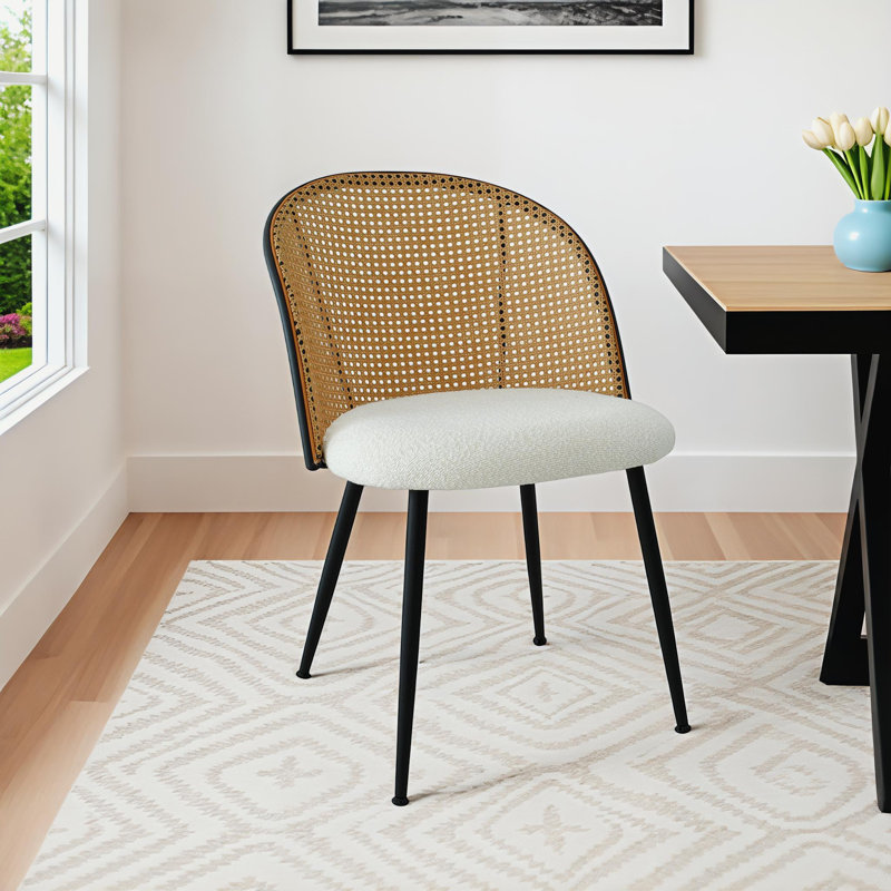 Chaise d'appoint rembourrée en rotin Atwater, Beige