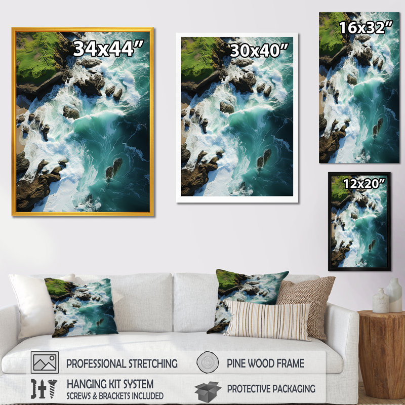 Vue aérienne sur une île tropicale IV - plage, art mural, Cadre flottant doré, 20" H x 12" W