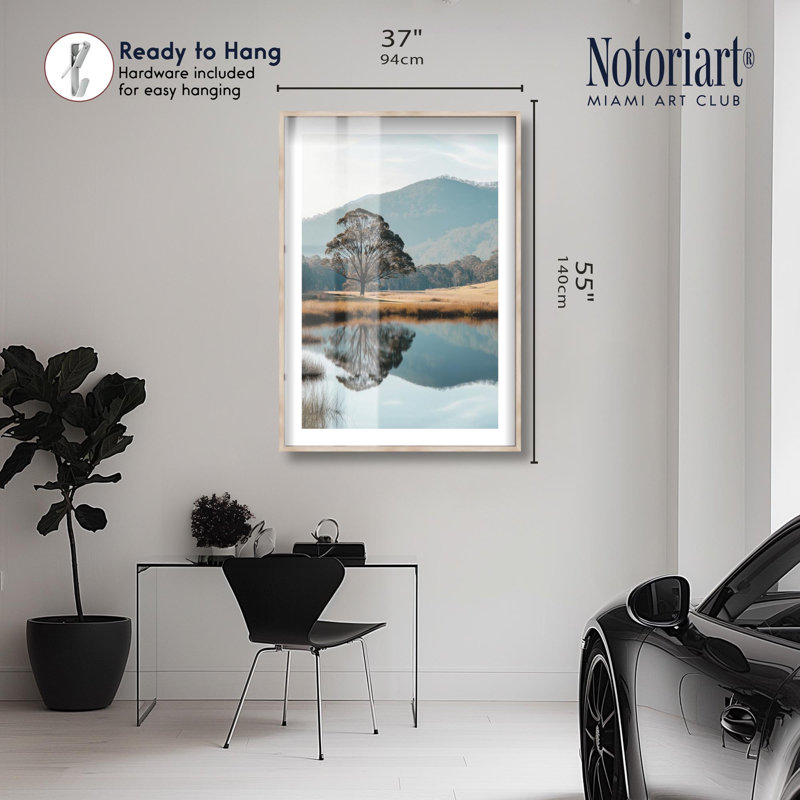 «Reflection Hill Beauty» par Notoriart, Crème, crème, H 55 po x l 37 po