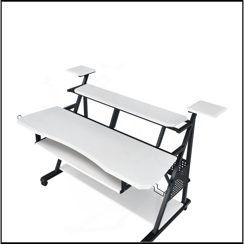 Bureau de musique blanc et noir