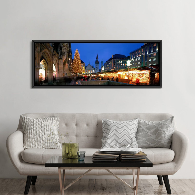 « nuite de noël, marienplatz, munich, bavière, allemagne », reproduction de photo sur toile, H 16 po x l 48 po x P 1,5 po