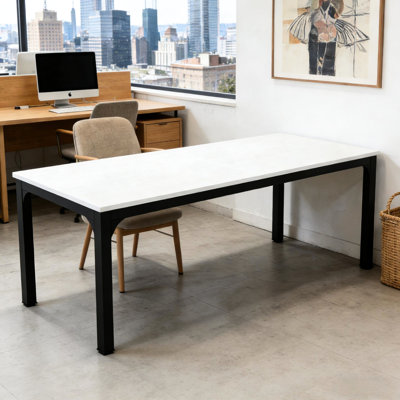 Bureau moderne à double espace de travail avec structure robuste en fer, profondeur 70 cm, hauteur 75 cm, longueur du plateau 200 cm, design industriel, pieds réglables, montage rapide, bureau rectangulaire noir, épaisseur 1,5 cm.