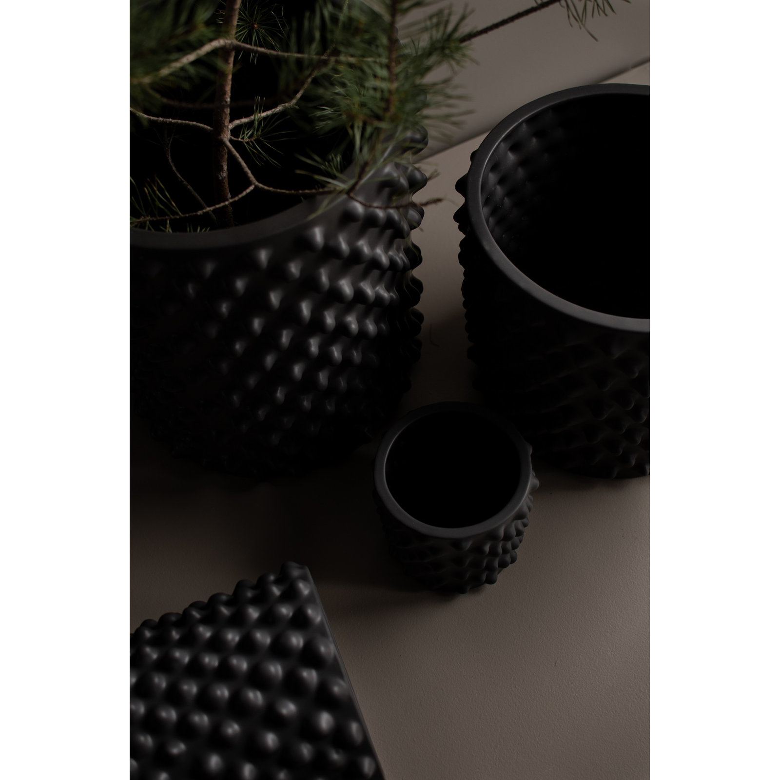 13.78'' Ceramic Table Vase, Black