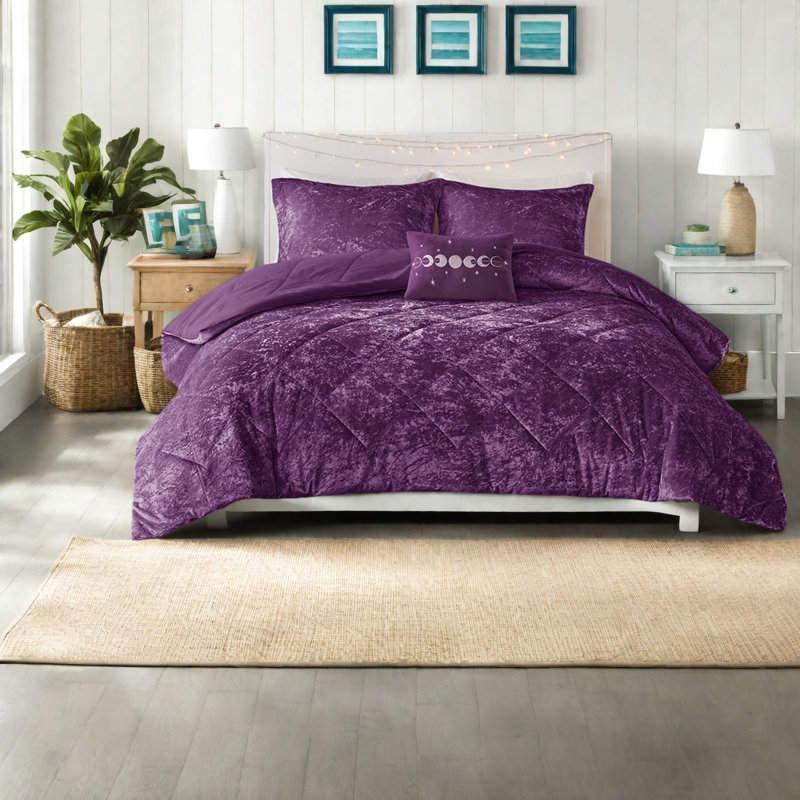 Luxurious Velvet Bedding Sets, Polyester, Modern Style For Home Comfort