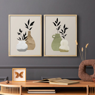 «Simple Bud Vases I», reproduction encadrée de qualité supérieure - prête à être accrochée - aucun clou requis - aucun clou requis