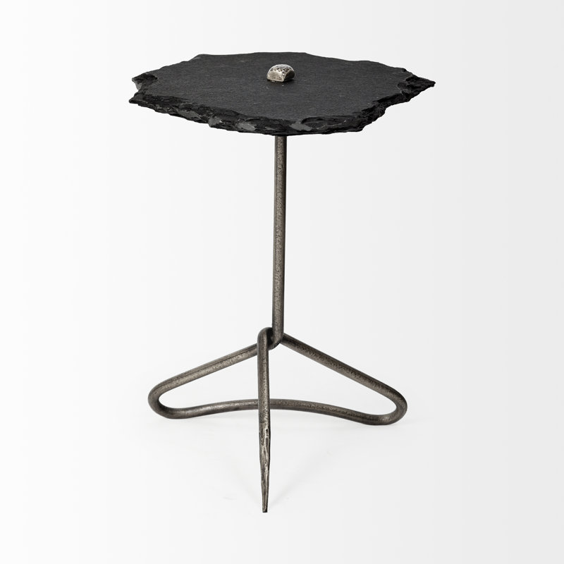 Table de bout en marbre à forme libre avec base en fer Goncalvo H 23 po, Noir/gris