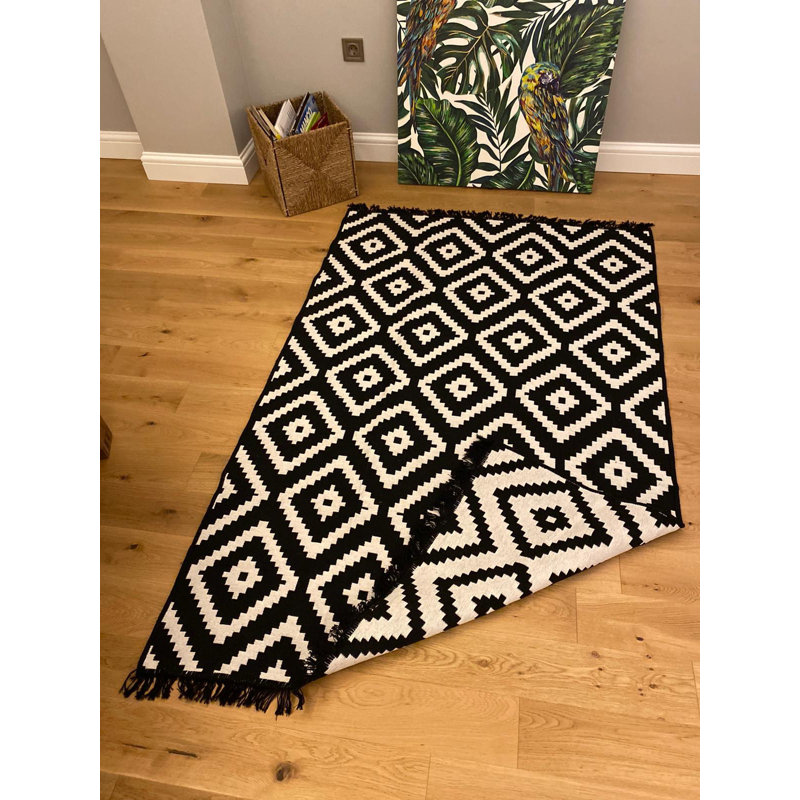 Quade Premium Machine Washable Area Rug, 5.2 x 8.2 Feet, 100% Cotton, 1350 g/m², Pile Height: 0.4 inches, Black & White Design | Durable Cotton Sole, Easy to Clean, Perfect for Living Room & Bedroom Decor