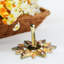 Ensemble de célébration de Hanoukka - candélabre de la menorah en émail peint à la main avec motif d'arbre et de boutons floraux et 2 qté de dreidels tournants peints à la main par Matashi