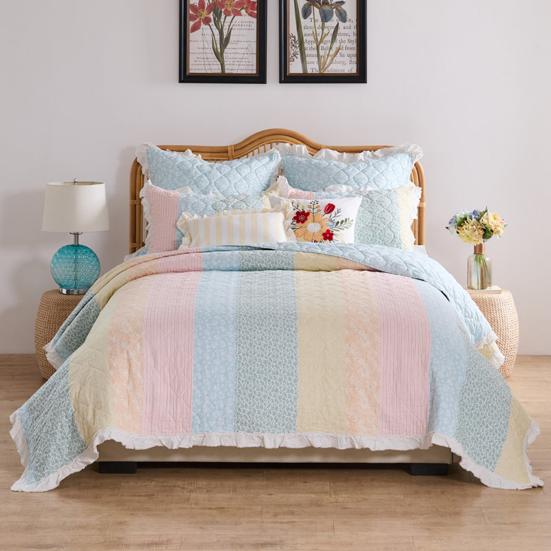 Greenland Home Fashions Tessie Pastel 3-Piece Queen Size Quilt Set 90x90 + 20x26 (2), Queen Quilt + 2 Standard  Shams