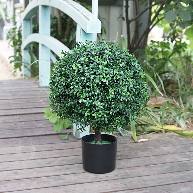 20.98'' Faux Boxwood Topiary