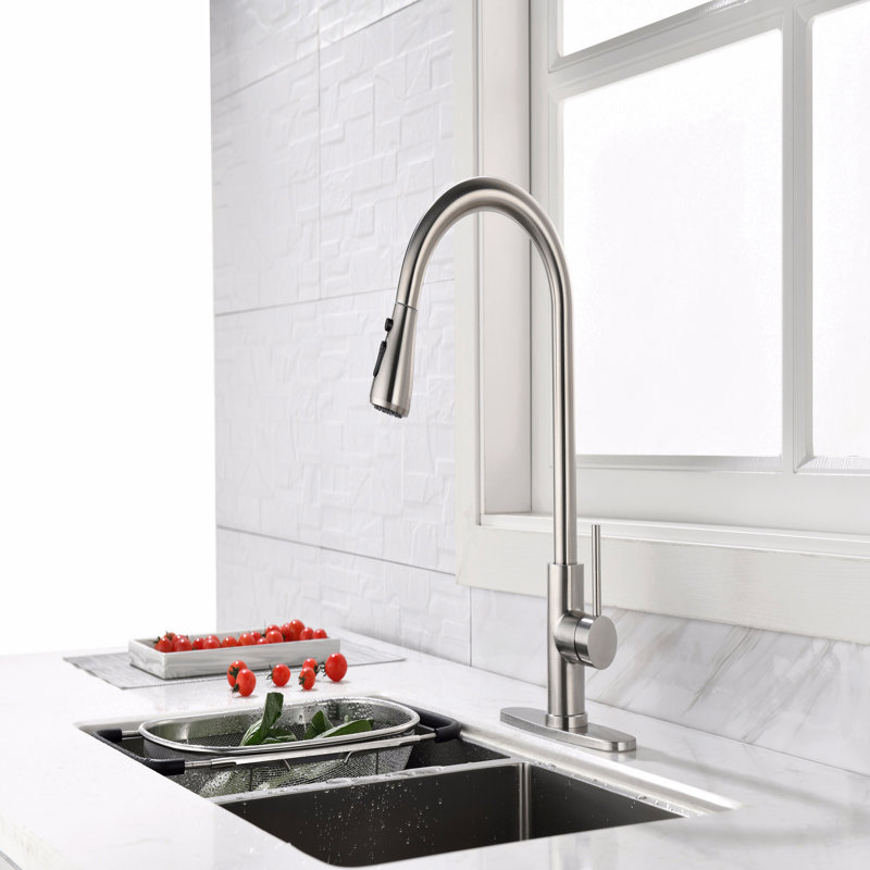 Single Handle High Arc  Pull Out Kitchen Faucet,Single Level Stainless Steel Kitchen Sink Faucets With Pull Down Sprayer