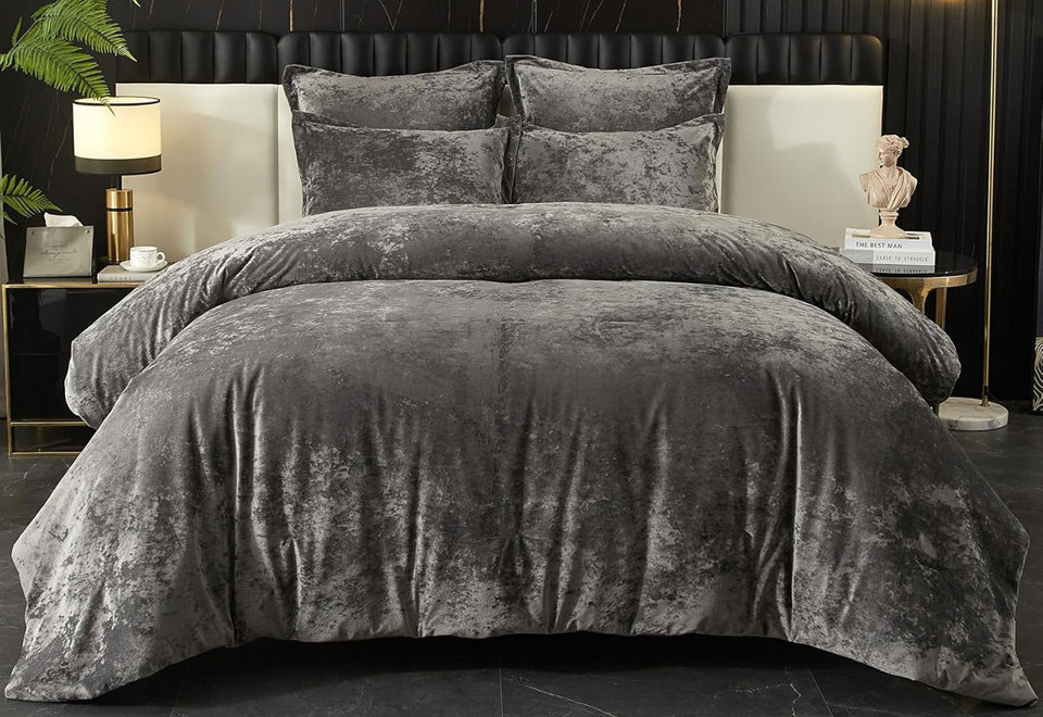 Velvet Comforter Set
