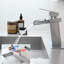 Robinet de salle de bain moderne avec plaque de cascade, robinet de lavabo latéral contemporain, effet, poignée, facile à utiliser-121628480