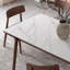 Ensemble de table et de chaises élégantes-106642478