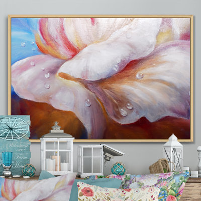 " Creative Waterdrop On Beige Flowers V "